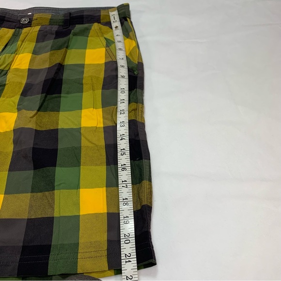 LULULEMON ATHLETICA Men Plaid Shorts size 38 - Picture 4 of 11
